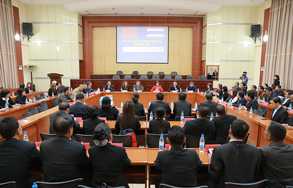 http://www.qjnu.edu.cn/upload/images/2017/4/718224248.JPG